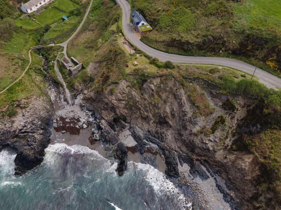 Cliff-Top Cottage On Coast Path W/Panoramic Views Trevine Exterior photo