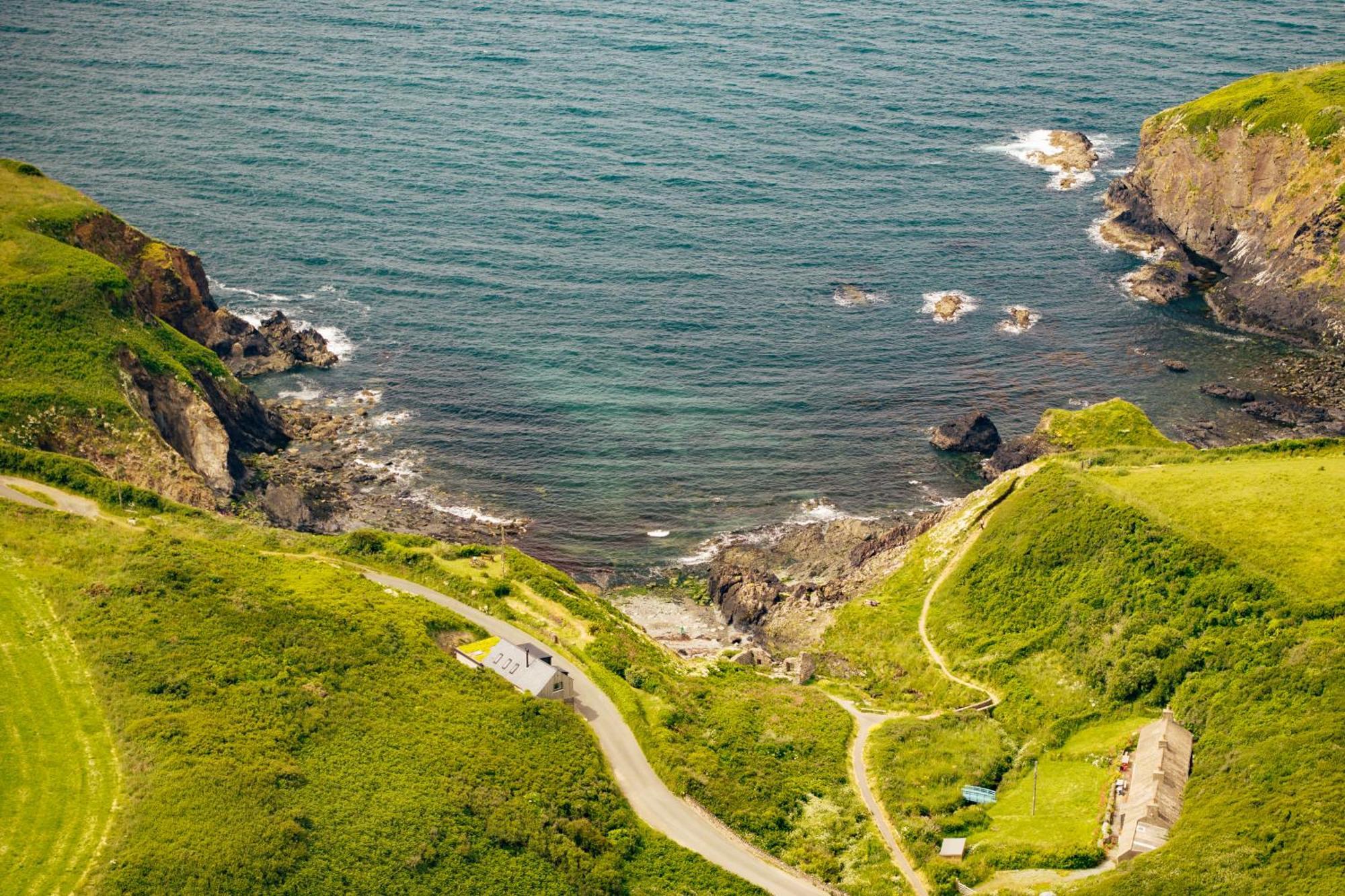 Cliff-Top Cottage On Coast Path W/Panoramic Views Trevine Exterior photo