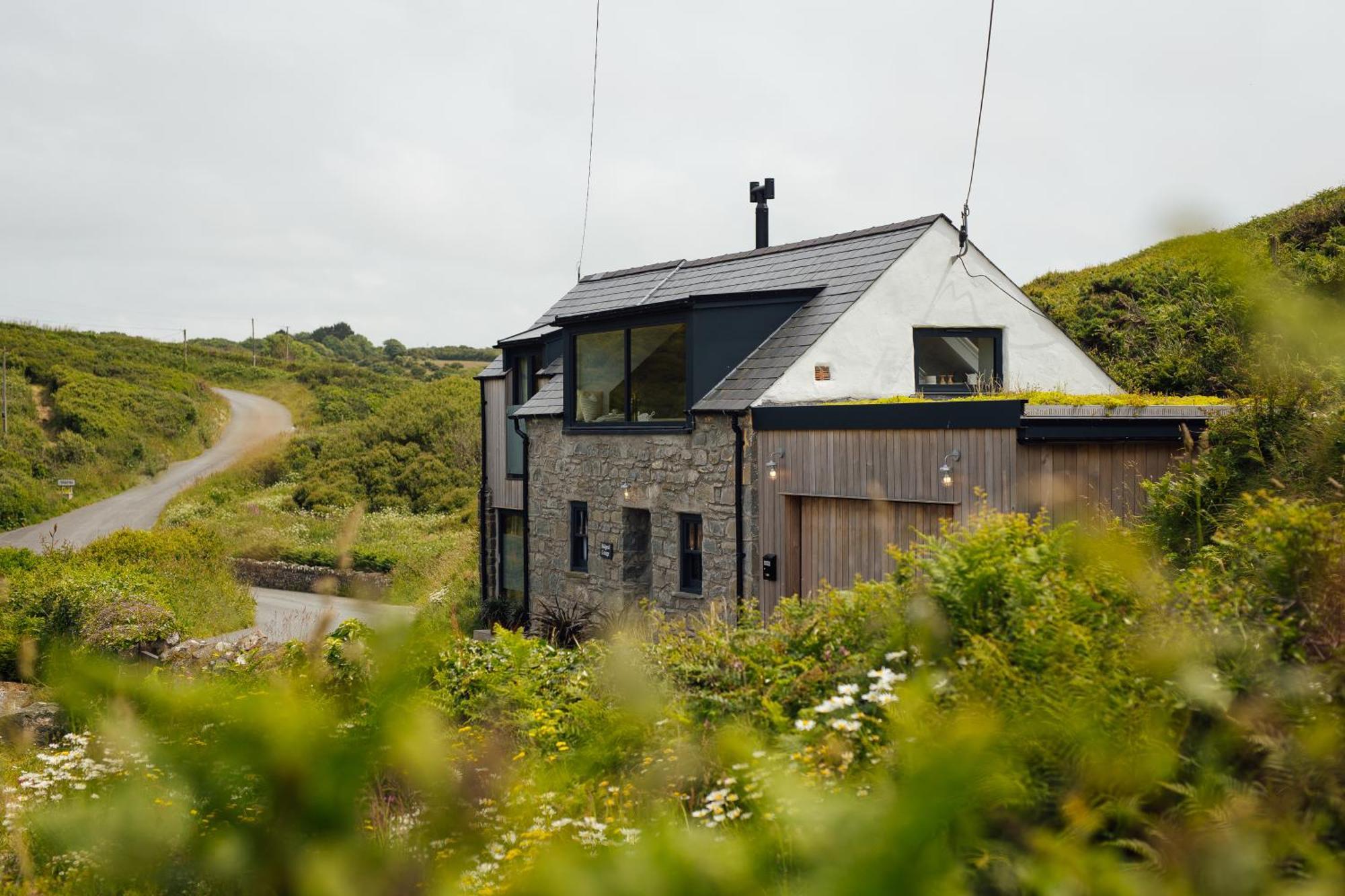 Cliff-Top Cottage On Coast Path W/Panoramic Views Trevine Exterior photo